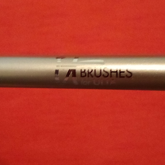 it Brushes for Ulta - Picture 3 of 5
